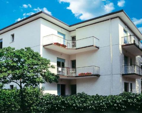 One-bedroom apartment in the marina area