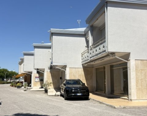 Aurora Commercial Premises