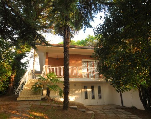Villa bifamiliare a Lignano Riviera